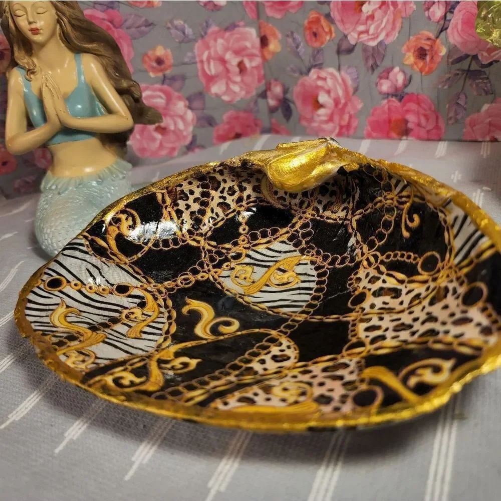 Decoupage clam shell   - Picture 6 of 7